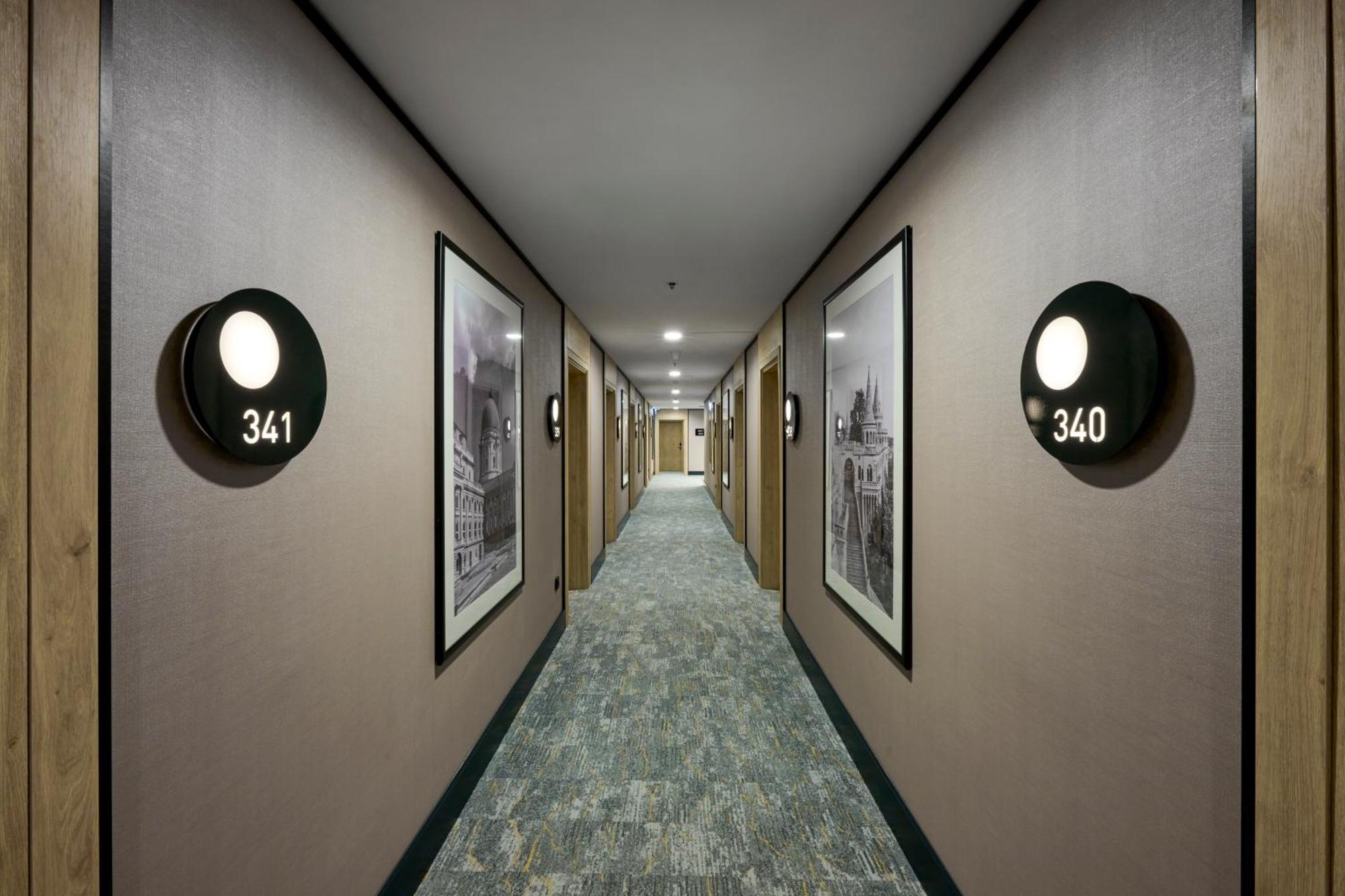 Radisson Hotel Budapest Budapart Ngoại thất bức ảnh
