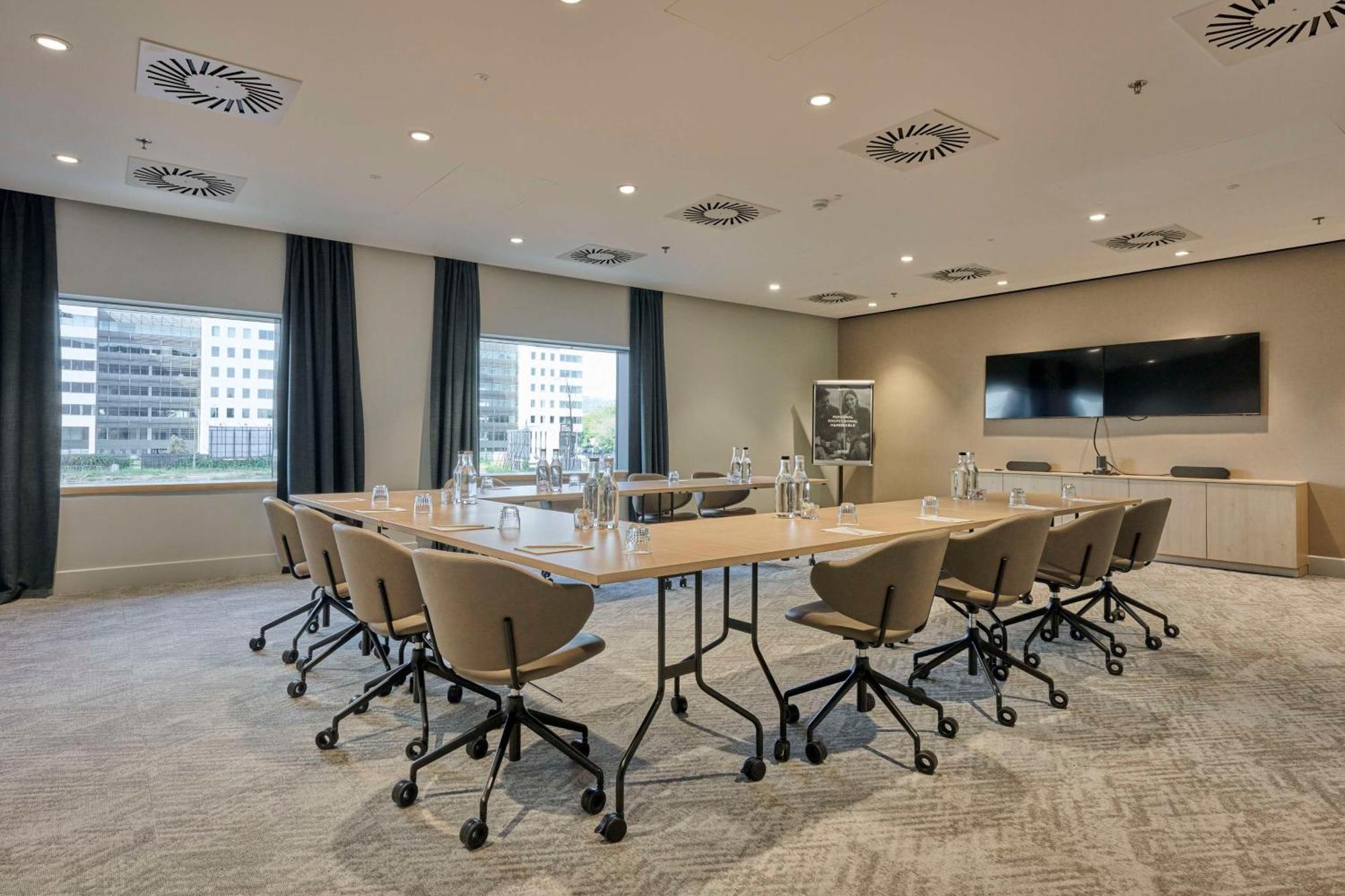 Radisson Hotel Budapest Budapart Ngoại thất bức ảnh