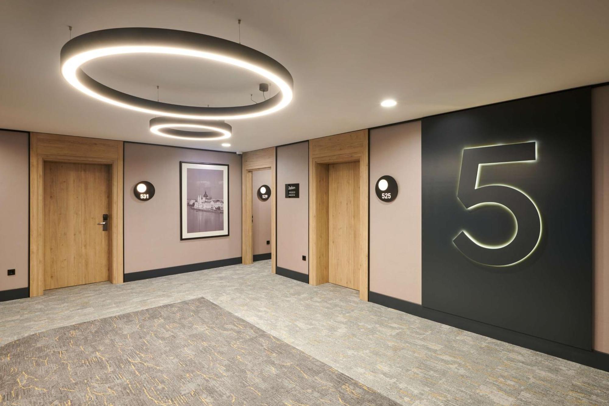 Radisson Hotel Budapest Budapart Ngoại thất bức ảnh